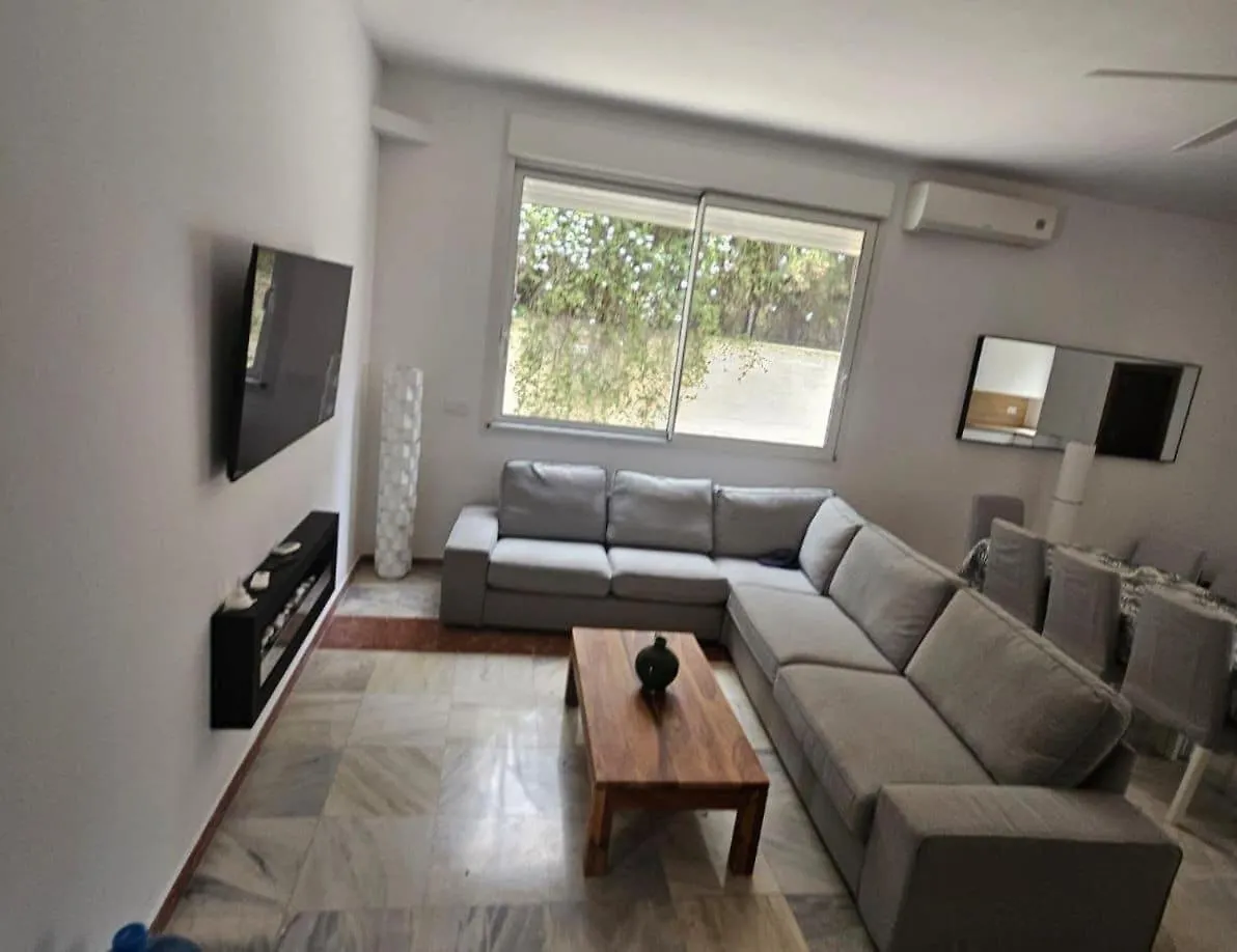 Spacious Garden Villa, Private Pool, Huge Grounds With Orange Trees